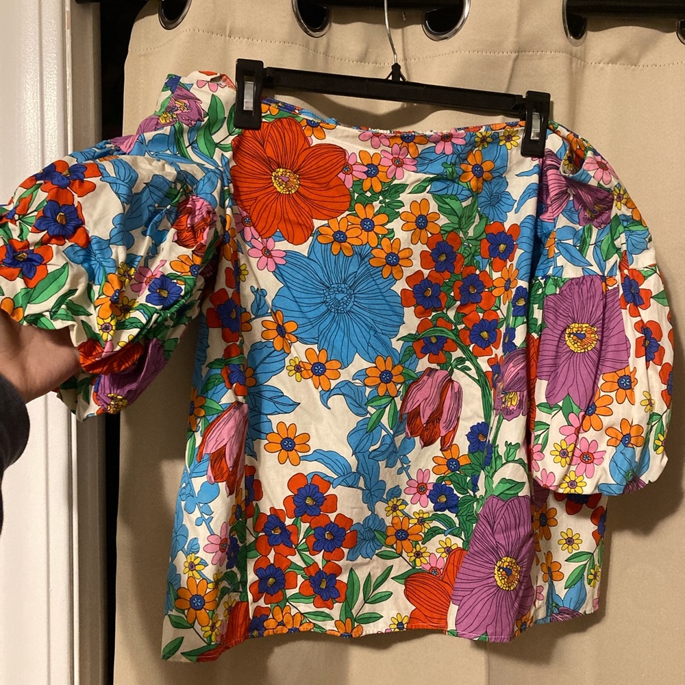 Off the shoulder puffy sleeve retro floral top